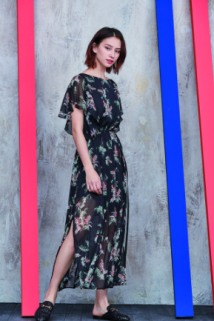 邮多多淘宝集运转运朵以2019夏装新款专柜同款甜美印花荷叶边长款连衣裙女33DX817077