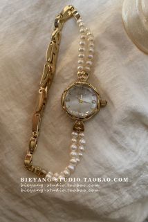 邮多多淘宝集运转运A36小众时尚vintage天然珍珠链条贝母小表盘ins复古女士石英手表
