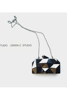 邮多多淘宝集运转运LEMONC独家设计建筑感凹凸镜面金属盒子女包手拿包链条单肩斜背包