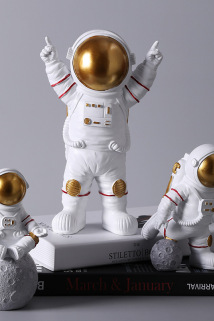 邮多多淘宝集运转运北欧宇航员太空人摆件男生儿童房创意模型办公室样板间装饰品摆设
