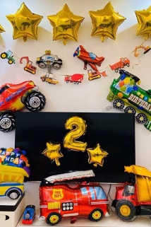 邮多多淘宝集运转运气球汽车主题男孩生日派对装饰品男生男童宝宝一周岁儿童场景布置