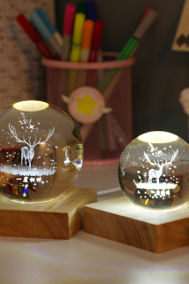 邮多多淘宝集运转运创意发光水晶球摆件实用送女生男生闺蜜生日七夕情人节礼物装饰品